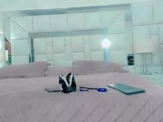 hellen-moons from CamSoda