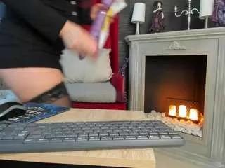 janna-rousse3 from CamSoda