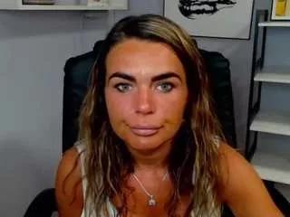 jennysecret from CamSoda