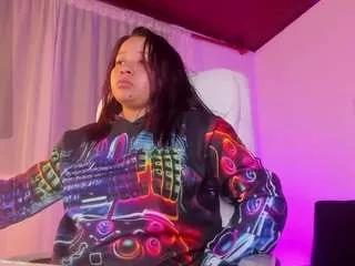Jhiinny-brownn from CamSoda