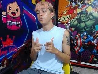jisus-cat from CamSoda is Freechat