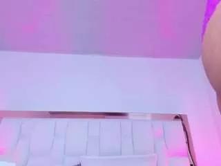 layla-golden from CamSoda