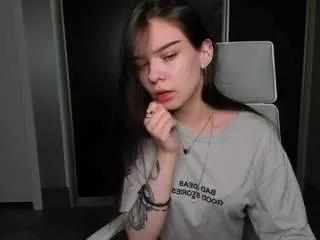 laylashineee from CamSoda