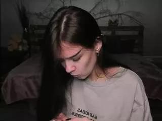 laylashineee from CamSoda