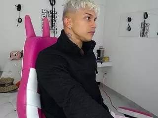 leonardprice1 from CamSoda is Freechat