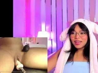 lilylove1 from CamSoda