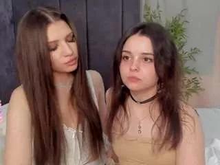 linneade from CamSoda is Freechat
