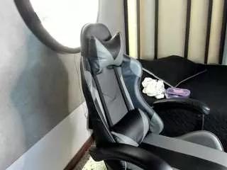 lucy-23 from CamSoda is Freechat
