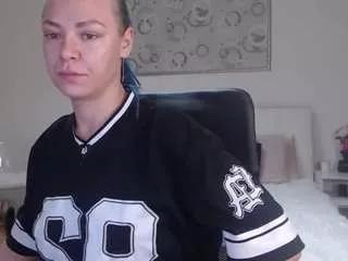 mayaweisss from CamSoda