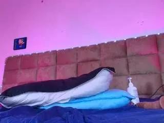Mia-xs from CamSoda