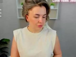 nikki-kai from CamSoda
