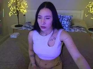 Nikkigoldside from CamSoda