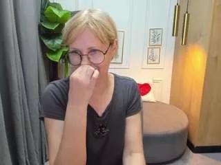 parischerry from CamSoda is Freechat