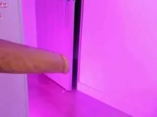 queen-liana from CamSoda