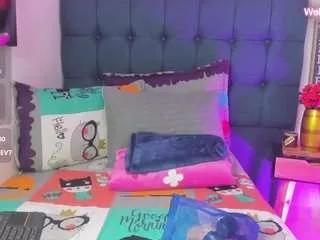 samanta-pink from CamSoda