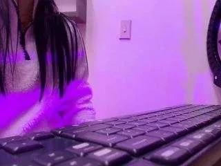 Samantha-sw from CamSoda