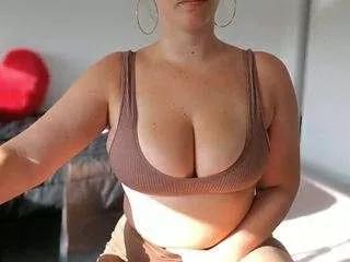 sapphir3xoxo from CamSoda