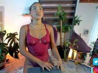 saray-cum from CamSoda