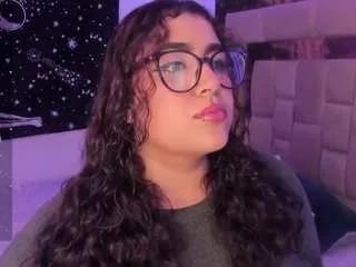 sheeylaroee from CamSoda