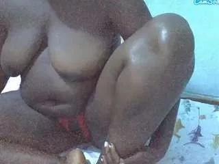 sweetsaasha from CamSoda
