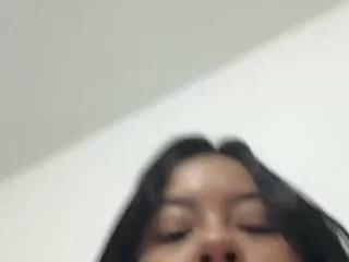tarahills from CamSoda