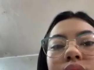 tarahills from CamSoda