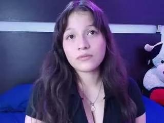 tinny18 from CamSoda
