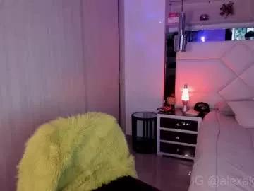 _kinkyalexa_ from Chaturbate