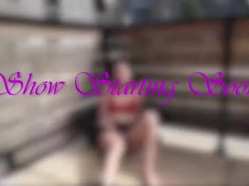 Ari_lovexo from Chaturbate