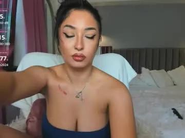 Awesome_jolie from Chaturbate