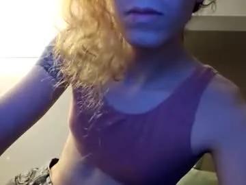 Cuddleavenue from Chaturbate