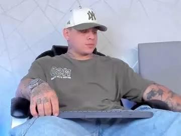 dennis_munera from Chaturbate