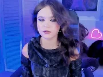 Elainebeness from Chaturbate