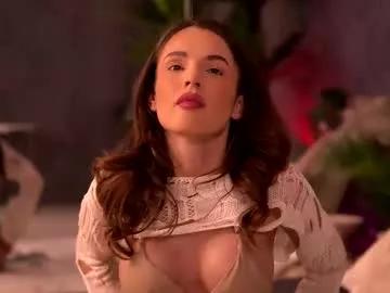 esmeainsley from Chaturbate