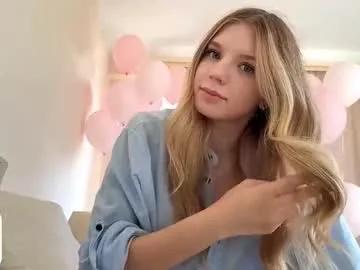 Georgietiogangco from Chaturbate