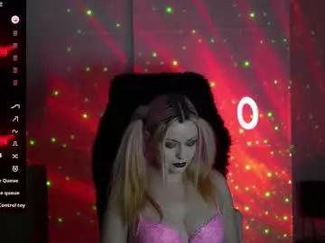 Goddessrubysnowbun from Chaturbate