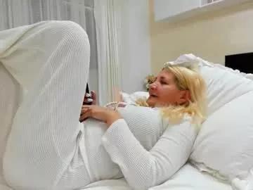 heyheygrey from Chaturbate
