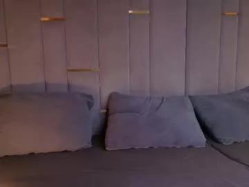 Ishtardivine from Chaturbate