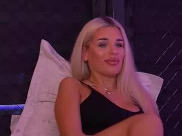 Ivyrowa from Chaturbate
