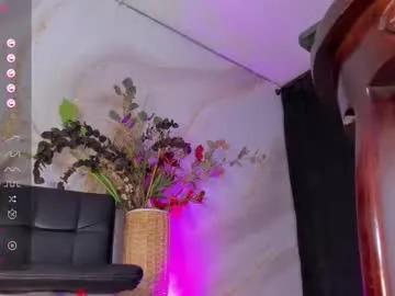 Karlaebony_ts from Chaturbate