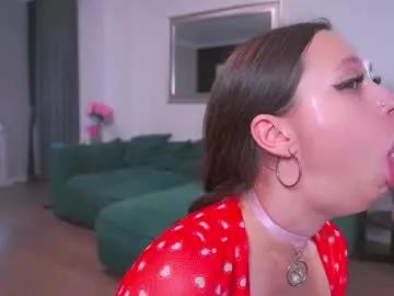 Karolineneuer from Chaturbate