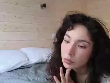kissbliss22 from Chaturbate