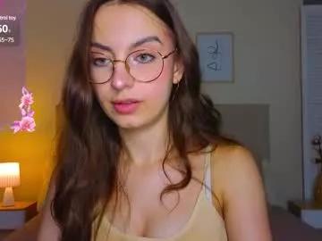 l1ttle_angel__ from Chaturbate