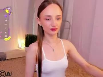 laralourance from Chaturbate