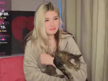 Lilhornyprincess from Chaturbate