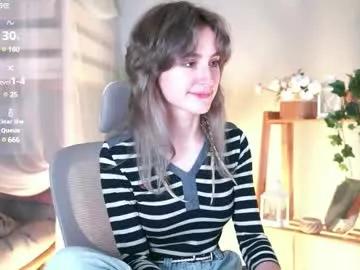 Luxrayi from Chaturbate