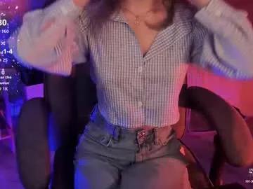 Luxrayi from Chaturbate