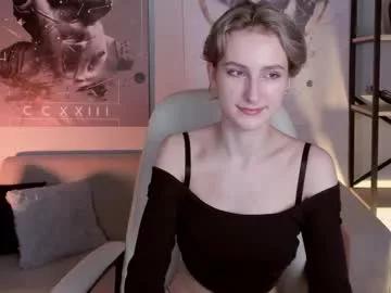 Luxrayi from Chaturbate
