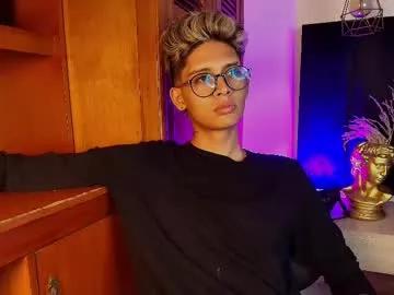 Massimo_alessandro from Chaturbate