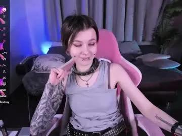 Miravelle from Chaturbate